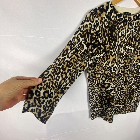 Talbots women's Sz: M pure Cashmere animal print pullover sweater crew neck - Picture 2 of 11